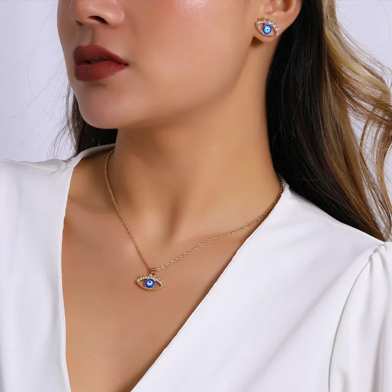 Ojitos Pendant Necklace